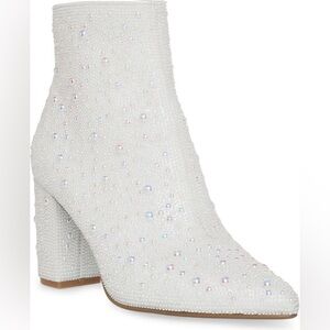Betsy Johnson Cady Ivory Booties